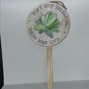 Green Succulent Garden Sign